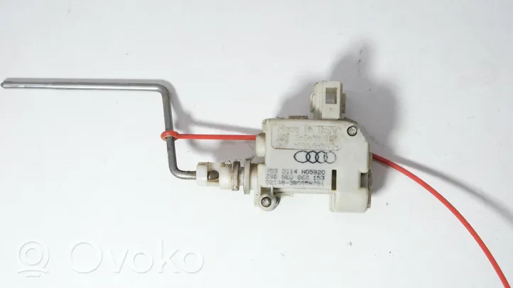 Audi A4 S4 B7 8E 8H Fuel tank cap lock 8E0862153