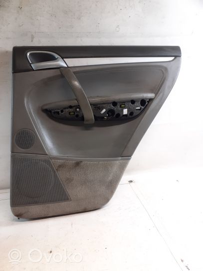 Porsche Cayenne (9PA) Takaoven verhoilu 7L5867212DT