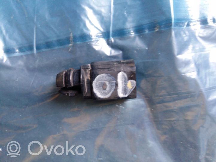 Volkswagen Golf V Āra temperatūras sensors 8Z0820935