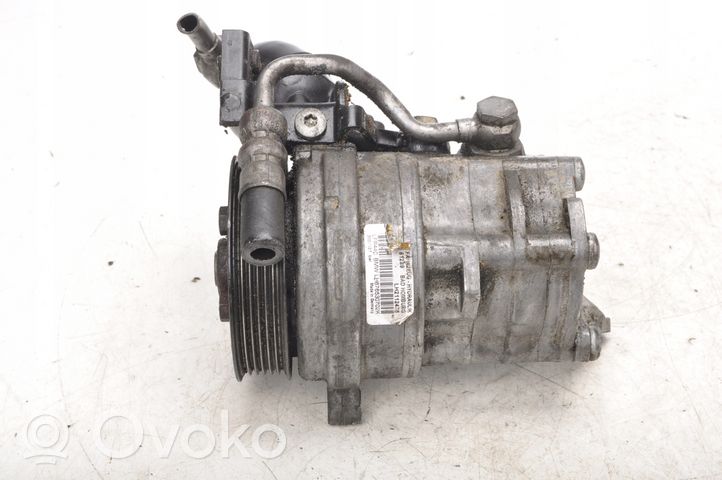 BMW 7 E65 E66 Vairo stiprintuvo siurblys LH2112478