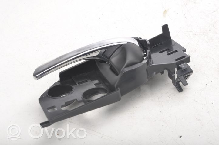 Honda HR-V Front door interior handle 