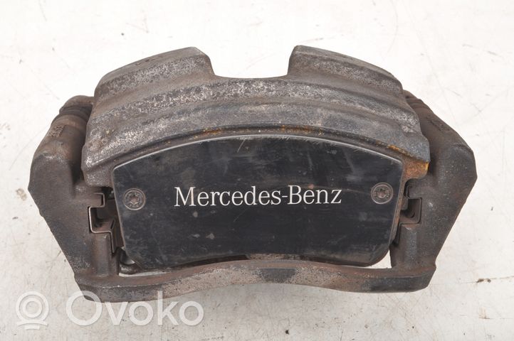 Mercedes-Benz GLA H247 Передний суппорт A1774213400