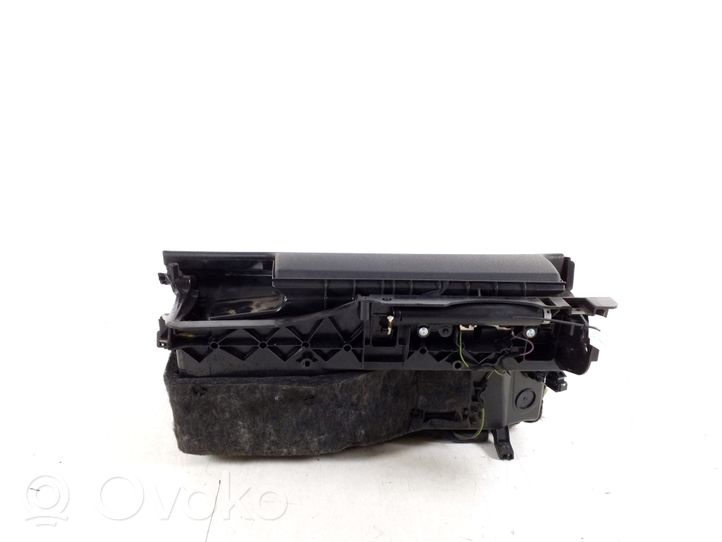 Mercedes-Benz C W204 Glove box A2046800291