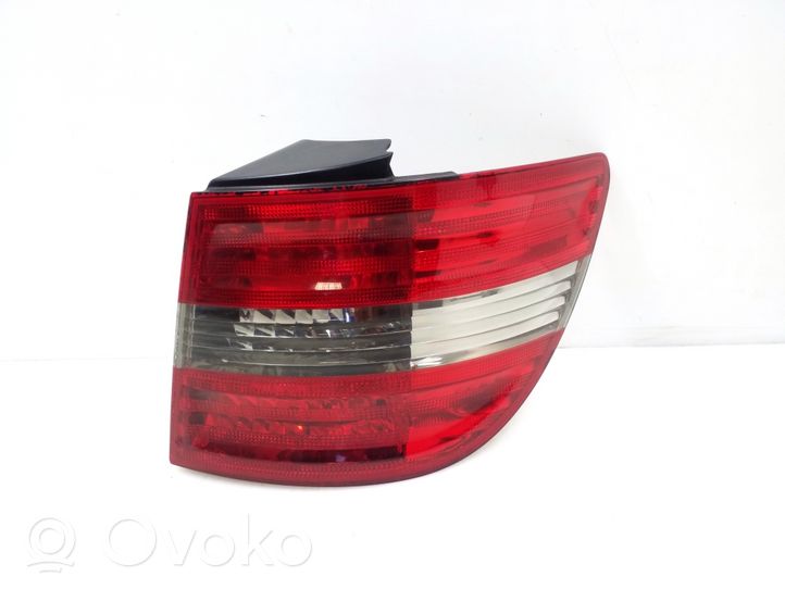 Mercedes-Benz B W245 Lampa tylna A1698202664