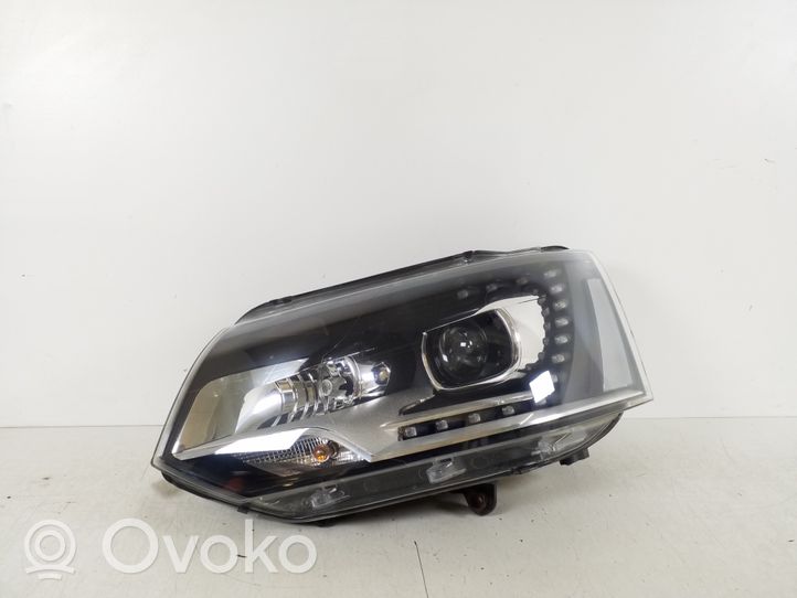 Volkswagen Multivan T5 Lampa przednia 