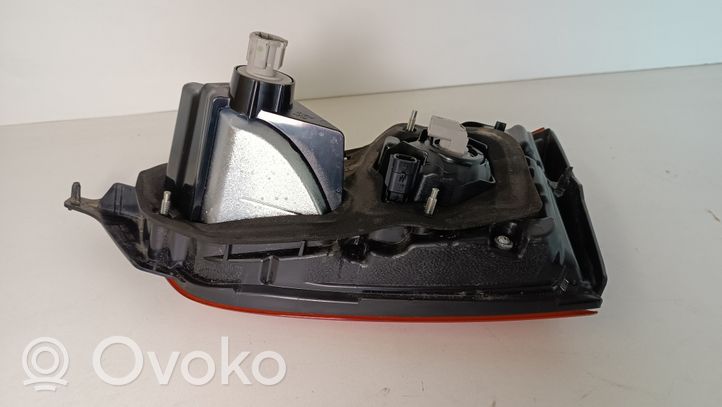 Nissan Qashqai Lampy tylnej klapy bagażnika 265554EA5C