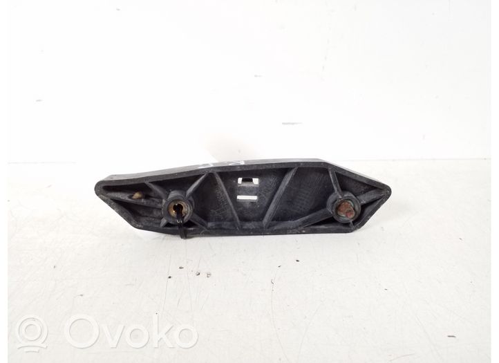 Ford Mondeo MK IV Support de montage de pare-chocs avant 7S7117D959A