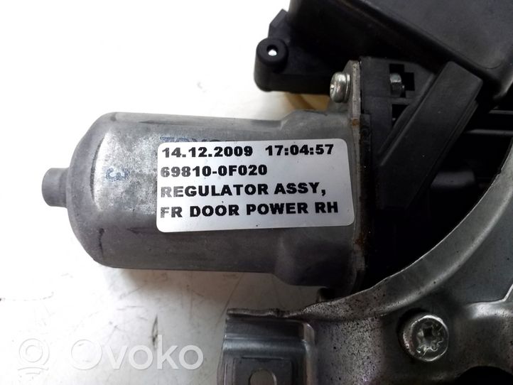 Toyota Verso Front window lifting mechanism without motor 698100F020