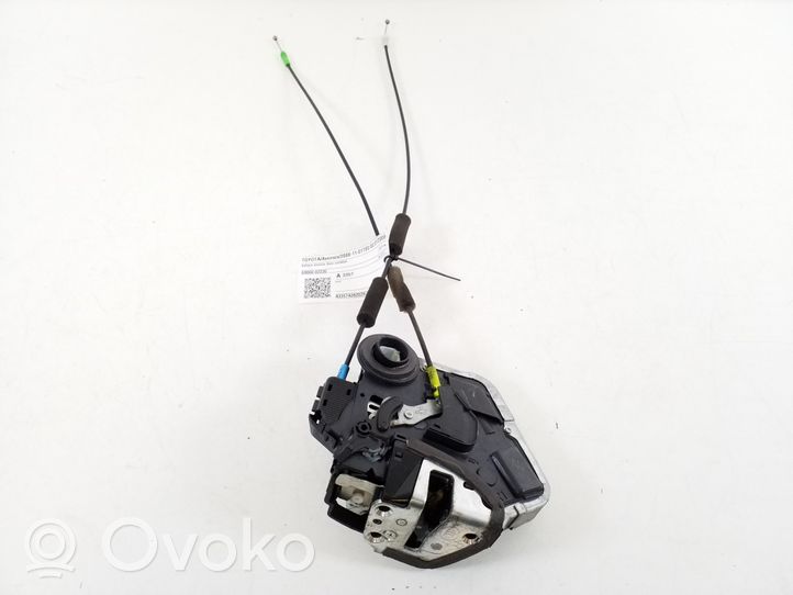 Toyota Avensis T270 Rear door lock 69060-02230