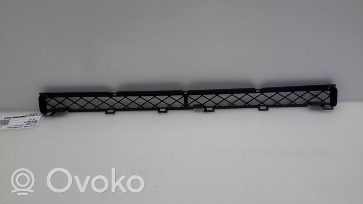 Toyota RAV 4 (XA20) Kratka dolna zderzaka przedniego 5311242030