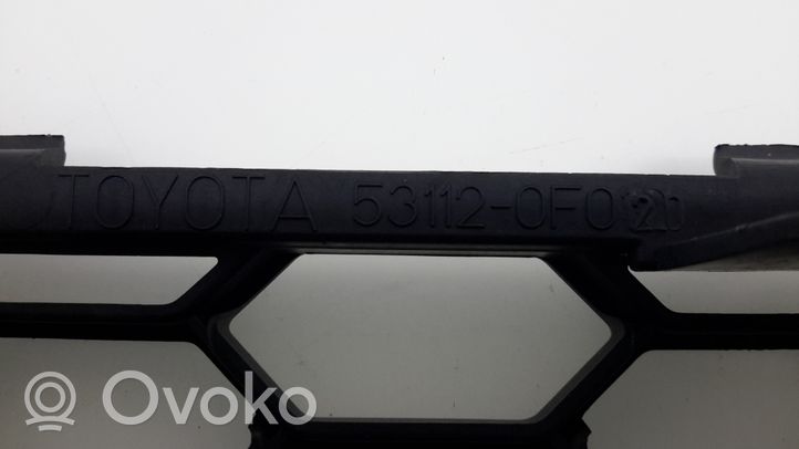 Toyota Corolla Verso AR10 Grotelės apatinės (trijų dalių) 531120F020