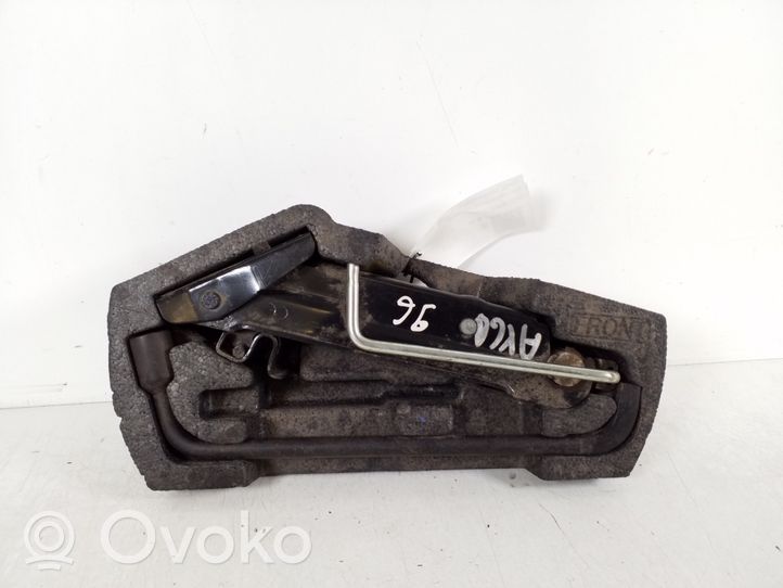 Toyota Aygo AB10 Zestaw narzędzi 09126-0H011