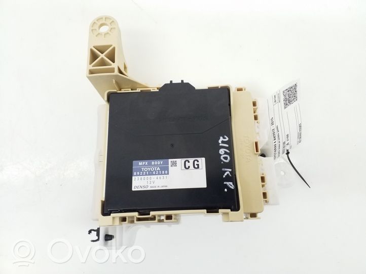 Toyota RAV 4 (XA40) Fuse module 8922142180