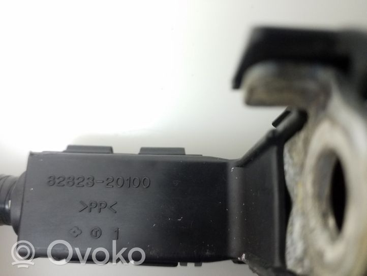 Toyota RAV 4 (XA40) Плюсовый провод (аккумулятора) 8212242110