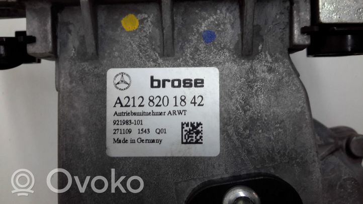 Mercedes-Benz E W212 Motor de apertura del maletero/compartimento de carga A2128201842