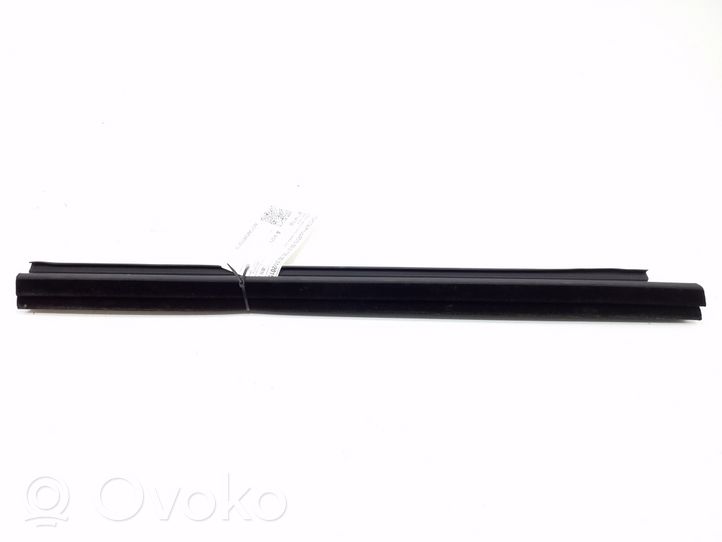 Toyota Prius (XW50) Baguette moulure de porte arrière 6817447060