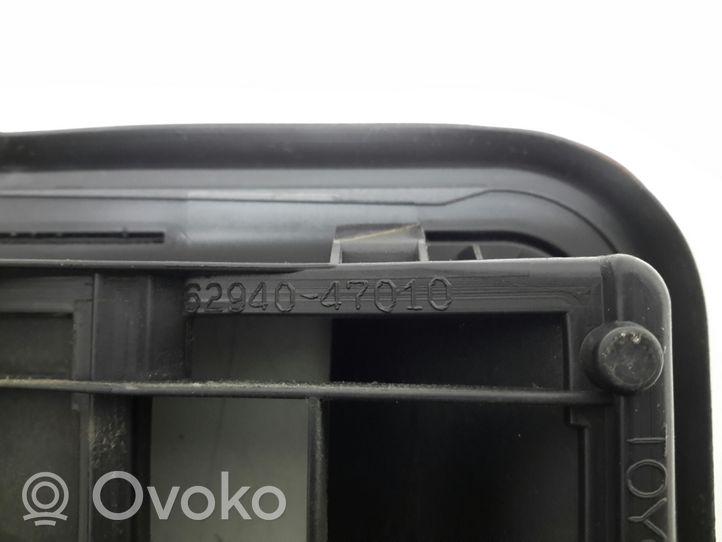 Toyota Prius (XW50) Grille d'aile 6294047010