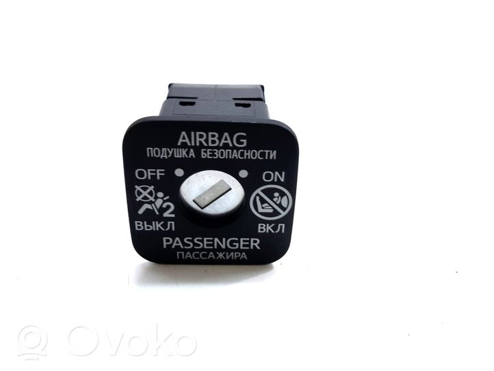 Toyota Prius (XW50) Interrupteur commutateur airbag passager 6906512460