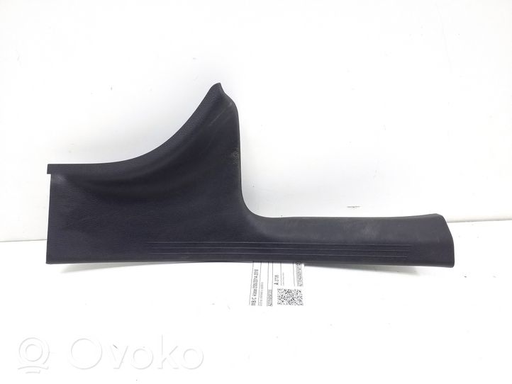 Mercedes-Benz C W205 Moldura protectora del borde trasero A2056860336