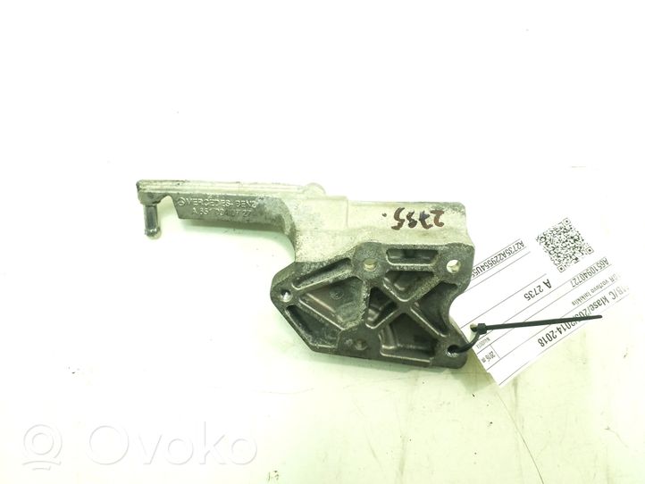 Mercedes-Benz C W205 EGR-venttiilin/lauhduttimen kiinnike A6510940727