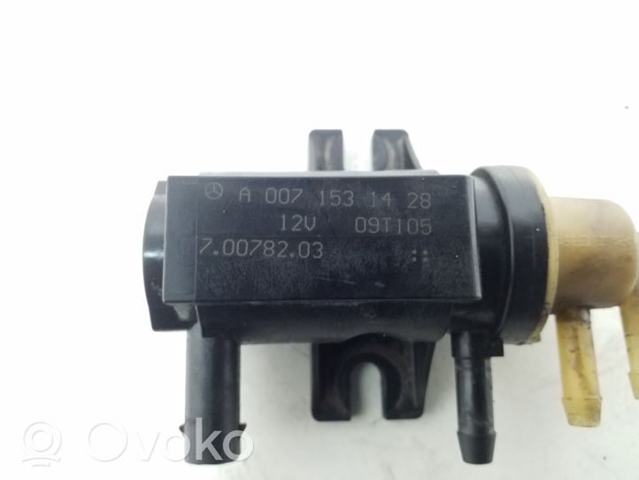 Mercedes-Benz GLK (X204) Turboahtimen magneettiventtiili A0071531428