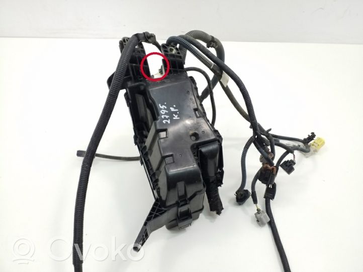 Toyota RAV 4 (XA40) Sulakemoduuli 8274142020