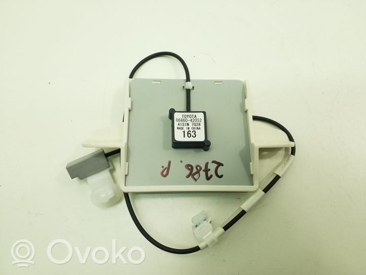 Toyota RAV 4 (XA40) Antena GPS 8686042052