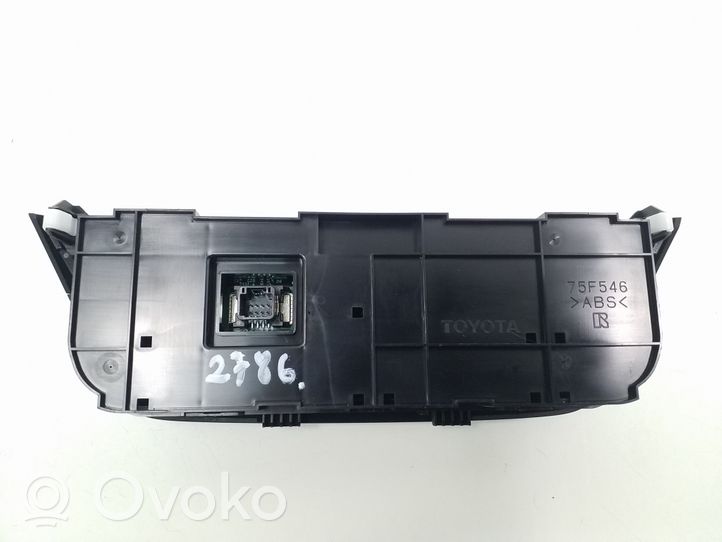 Toyota RAV 4 (XA40) Ilmastoinnin ohjainlaite/moduuli 5590042440