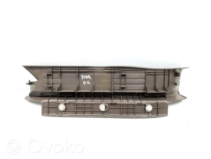 Lexus GX J150 Takaoven kynnyksen suojalista 6793060083