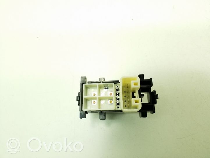 Toyota RAV 4 (XA40) Interruttore di controllo dell’alzacristalli elettrico 8481052030