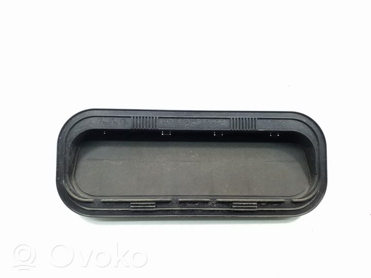 Toyota RAV 4 (XA40) Grill / Wlot powietrza błotnika przedniego 6294012180