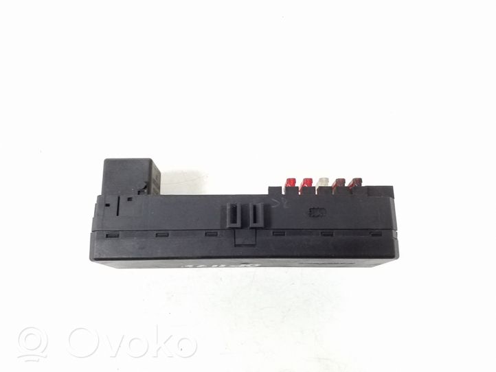 Mercedes-Benz E W210 Module de fusibles A0005400372