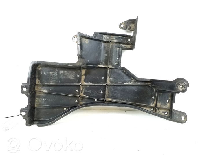 Toyota Auris 150 Osłona tylna podwozia pod bagażnik 5762702020