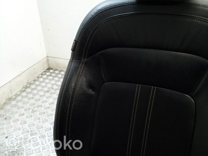 KIA Sportage Juego interior 