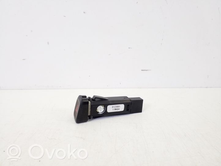 Volvo V60 Hazard light switch 9123681