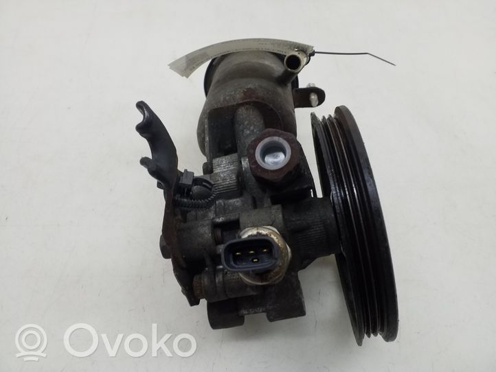 Toyota Yaris Verso Pompa wspomagania układu kierowniczego 4431052050