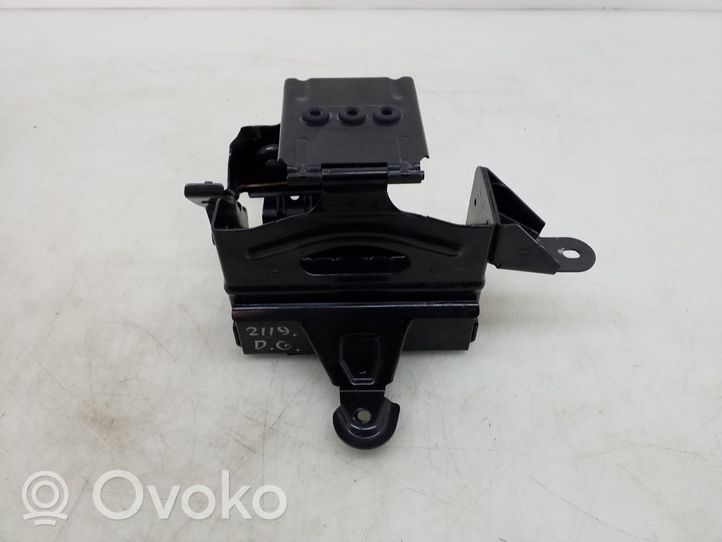 Mercedes-Benz GLK (X204) Staffa di montaggio della batteria A2045401840