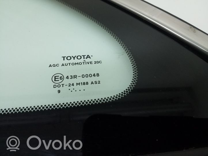 Toyota Avensis T270 Szyba karoseryjna tylna 6272005130