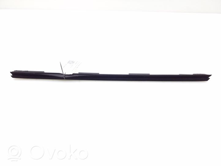 Toyota Verso Baguette moulure de porte arrière 681740F020