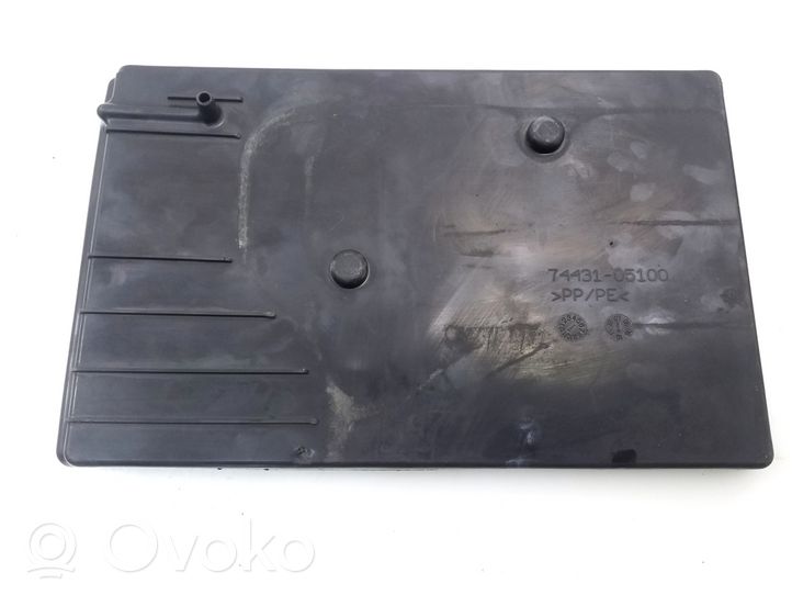 Toyota Avensis T270 Staffa di montaggio della batteria 7443105100