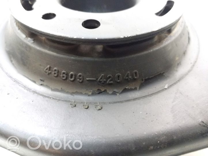 Toyota RAV 4 (XA40) Odbój amortyzatora przedniego 4860942040