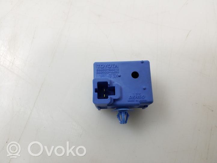 Toyota RAV 4 (XA40) Sensore 8665250010