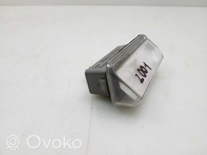 Lexus IS 220D-250-350 Lampa oświetlenia tylnej tablicy rejestracyjnej 8169053010