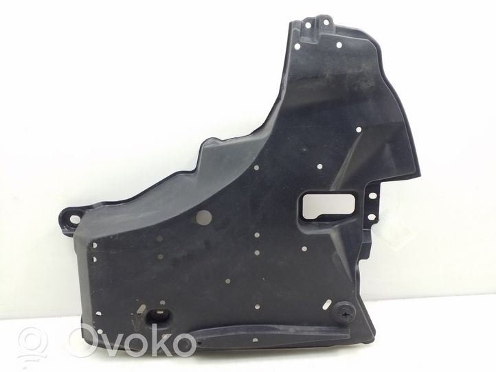 Toyota Verso Osłona tylna podwozia pod bagażnik 583990F010