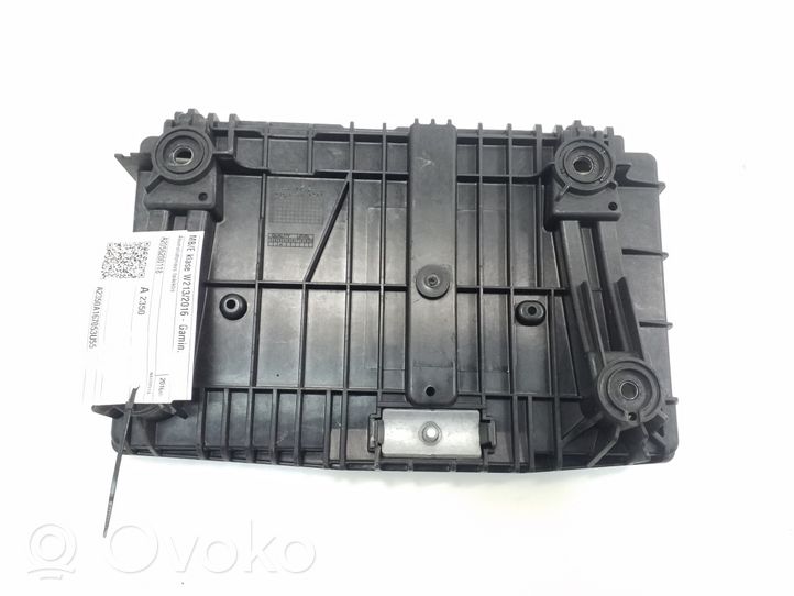 Mercedes-Benz E W213 Staffa di montaggio della batteria A2056200118