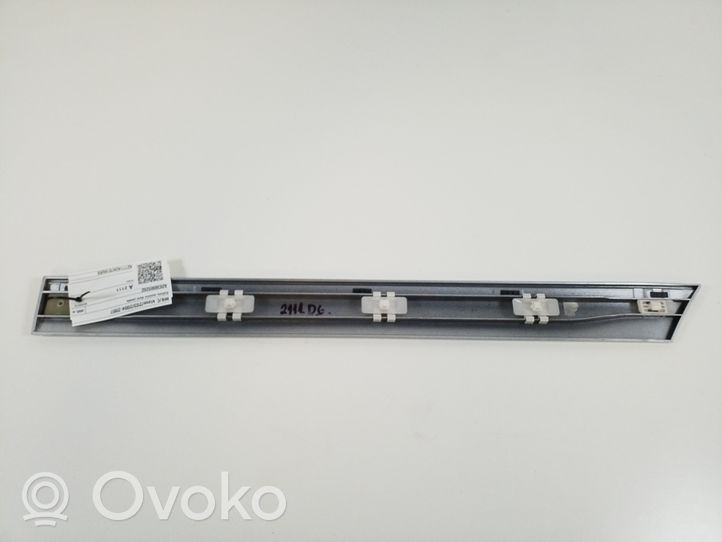 Mercedes-Benz C W203 Aizmugurē durvju dekoratīvā apdare (moldings) A2036905262