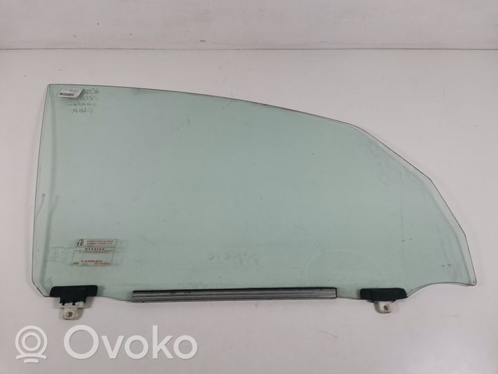 Toyota Corolla Verso E121 Pagrindinis priekinių durų stiklas (dvidurio) 68101-13080