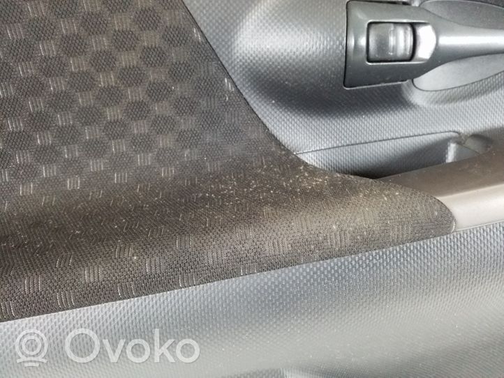 Scion xD Boczki / Poszycie drzwi przednich 67620-52U31