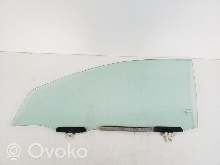 Toyota Corolla E120 E130 Szyba drzwi przednich 68102-02120