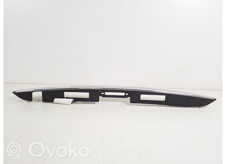 Lexus RX 330 - 350 - 400H Rekisterikilven valo 76811-48060